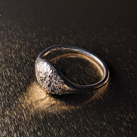 Ring with structure 02 | Synergy | Summer Sale